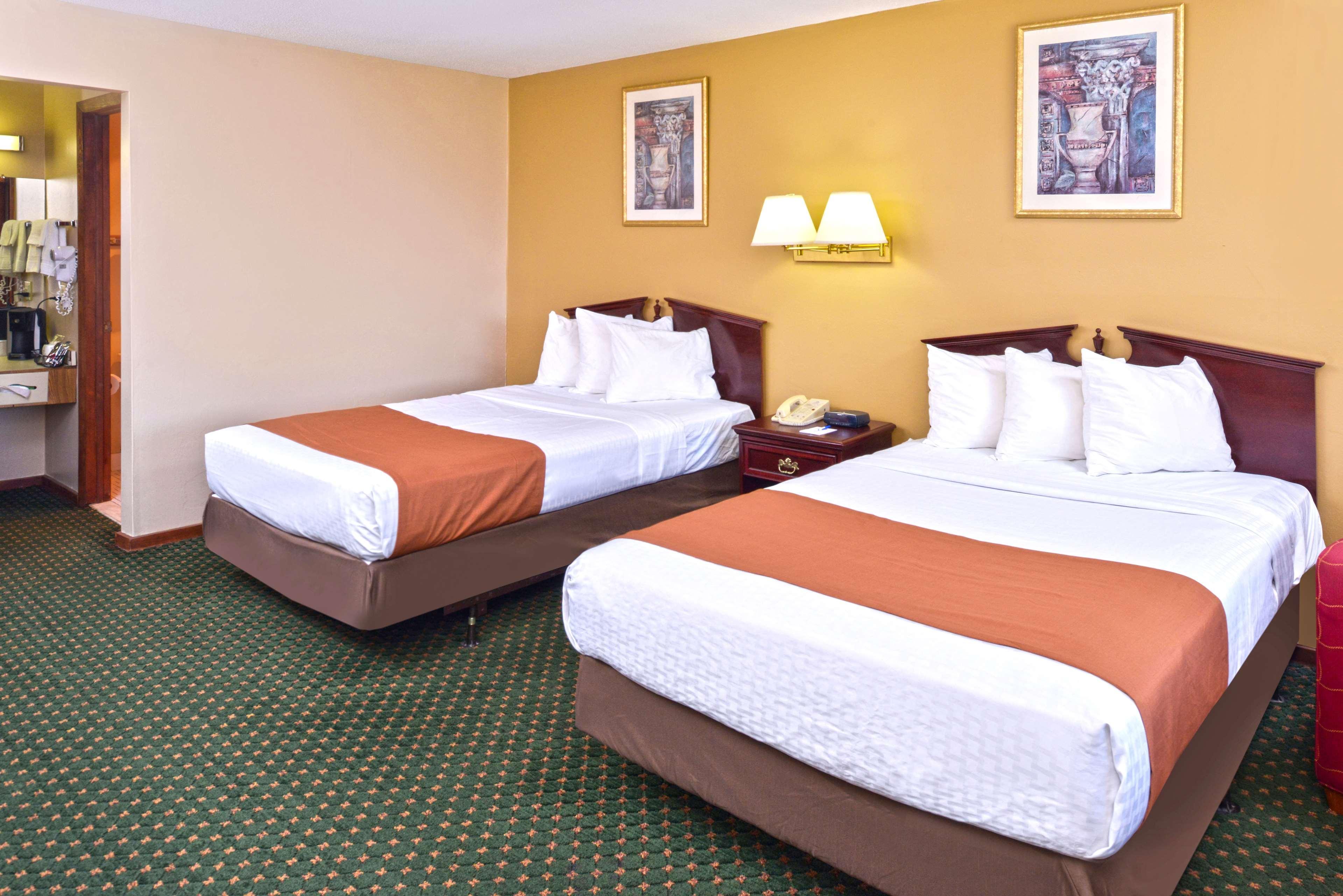 Americas Best Value Inn Платсбърг Екстериор снимка