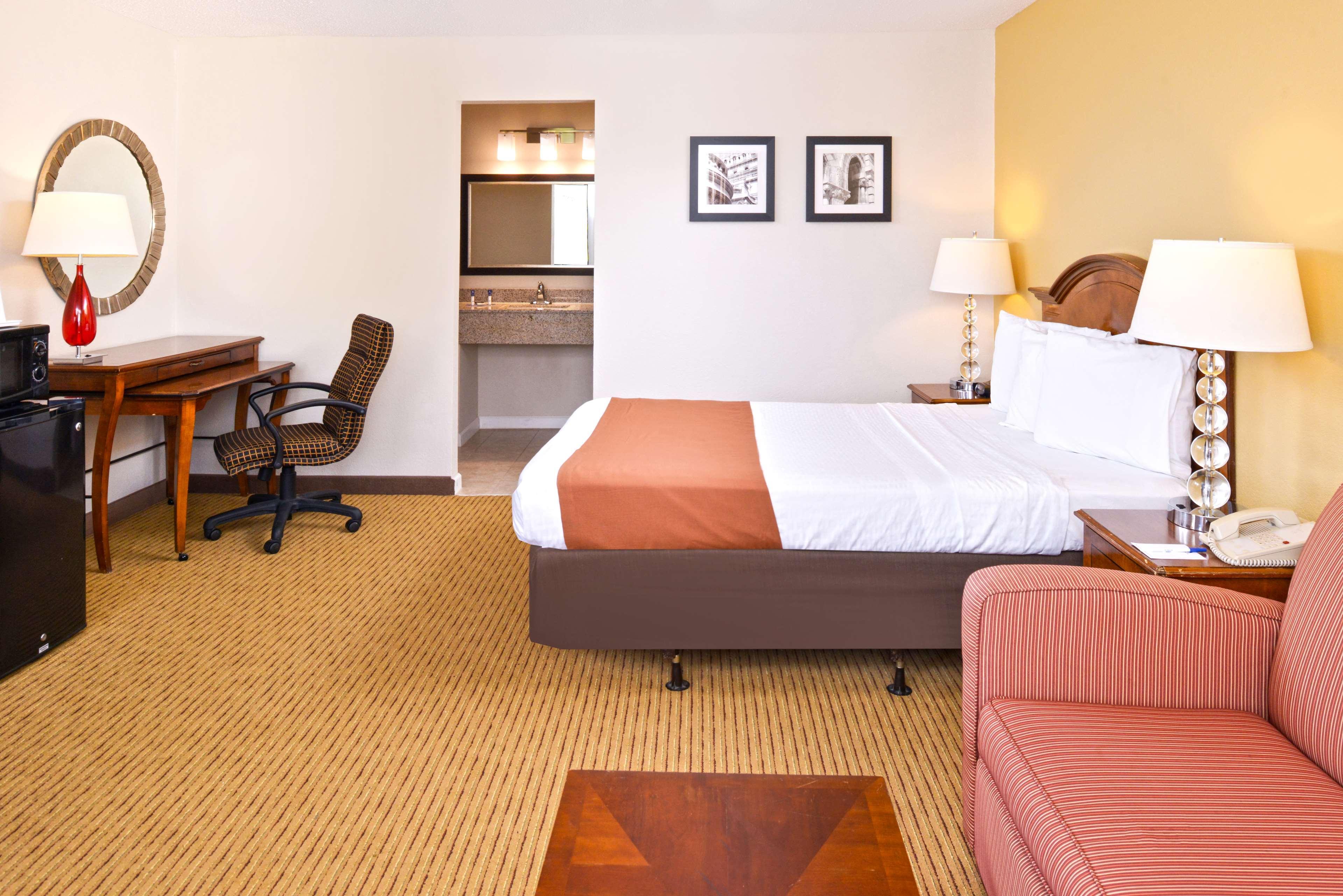 Americas Best Value Inn Платсбърг Екстериор снимка