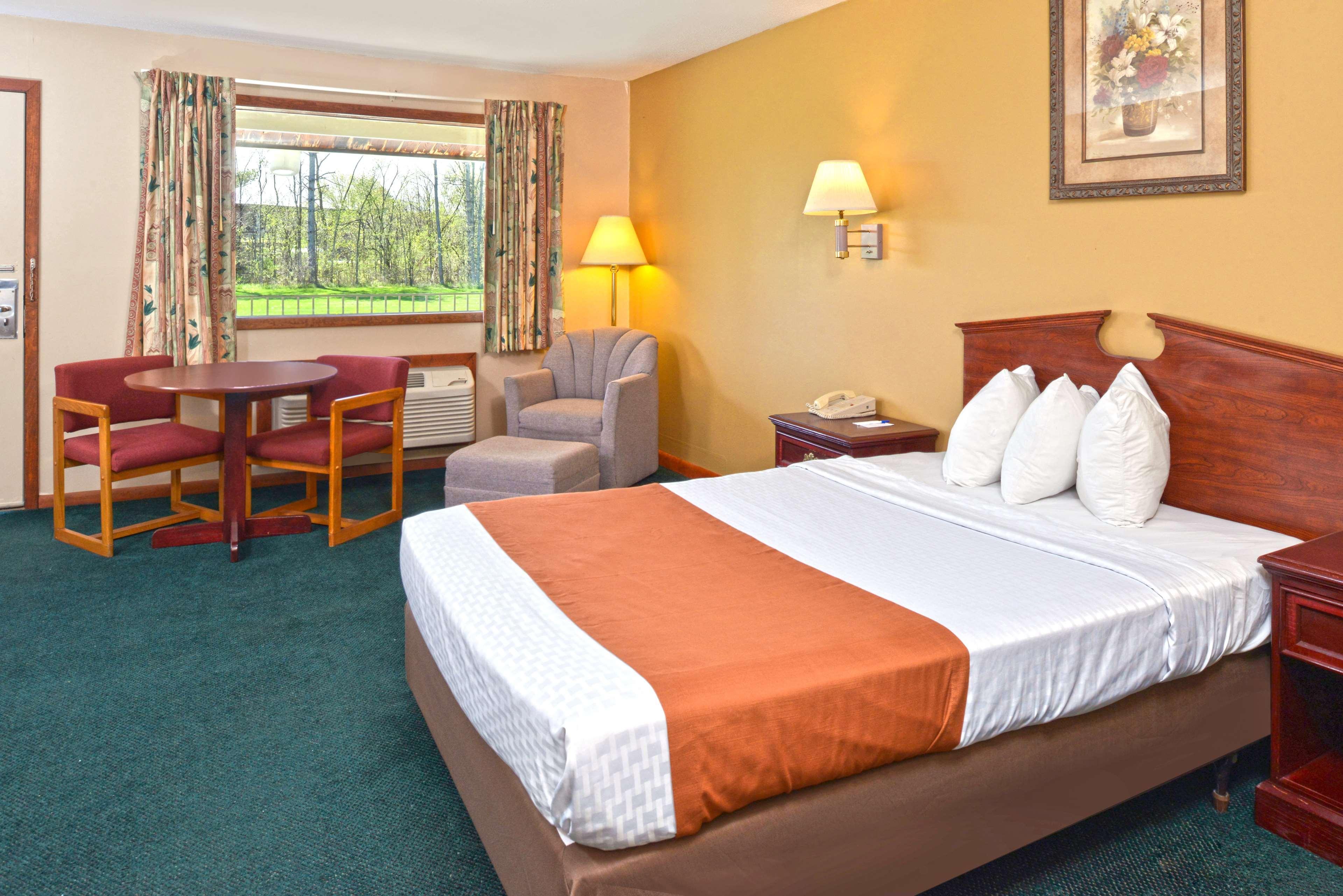 Americas Best Value Inn Платсбърг Екстериор снимка