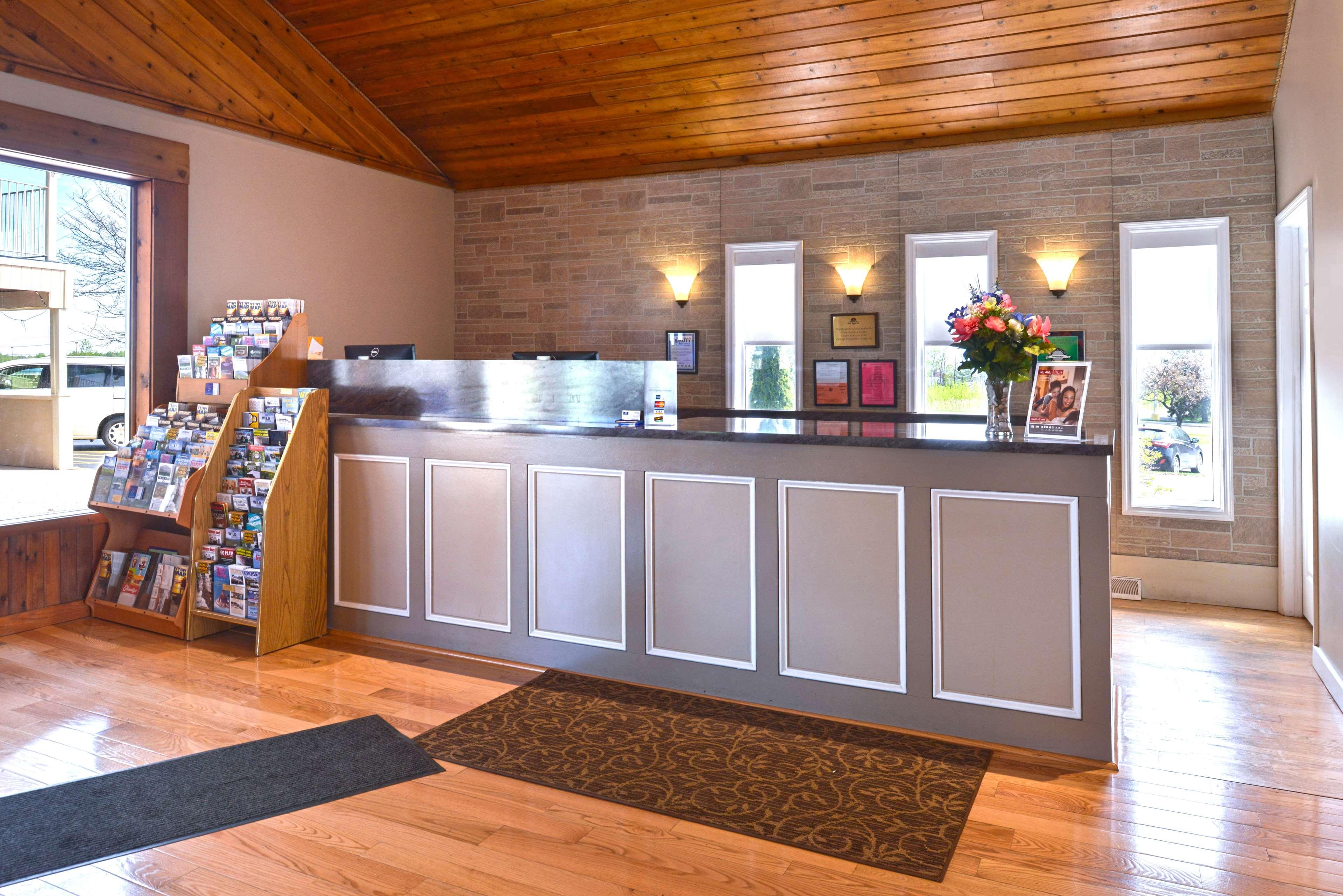 Americas Best Value Inn Платсбърг Екстериор снимка