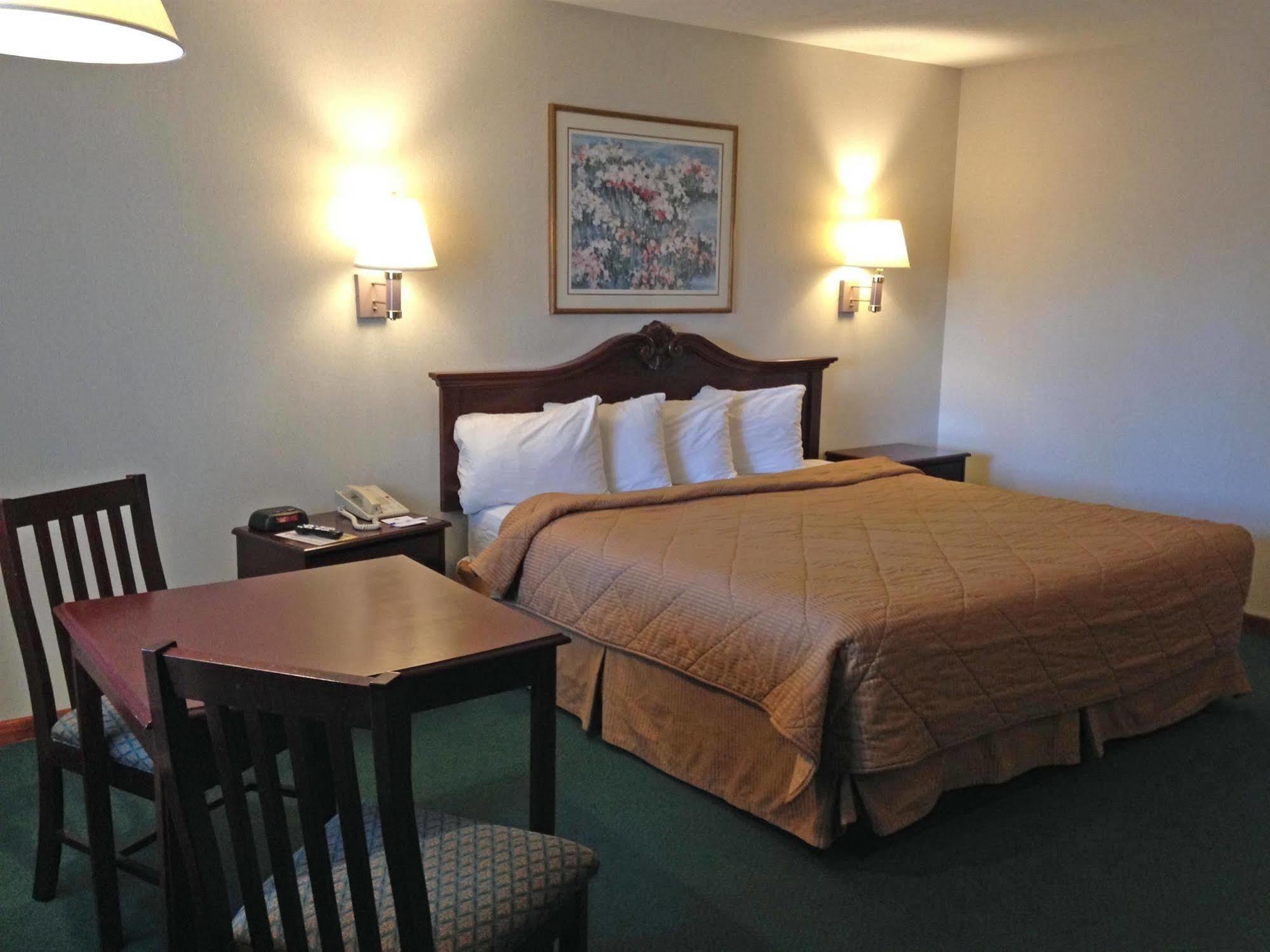 Americas Best Value Inn Платсбърг Екстериор снимка